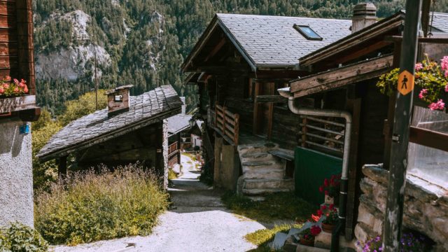 Chemin du Bisse des sarrasins